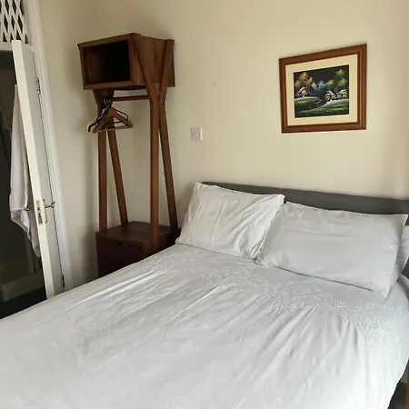 6 Ensuite Bedrooms-sleeps 12-garden-sea & Mtn View * Кенмар