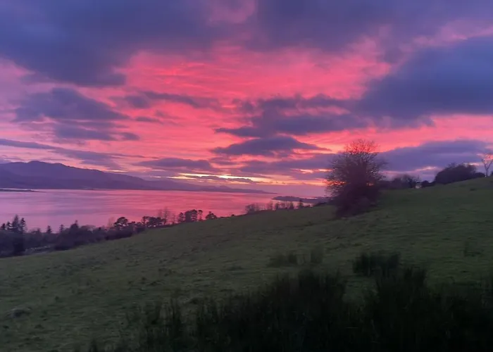 Semesterbostad 6 Ensuite Bedrooms-sleeps 12-garden-sea & Mtn View Kenmare