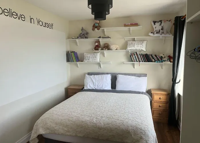 6 Ensuite Bedrooms-sleeps 12-garden-sea & Mtn View *